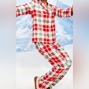Old Navy printed flannel pajama set